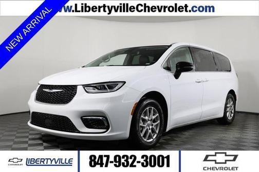 White 2024 Chrysler Pacifica Touring-L