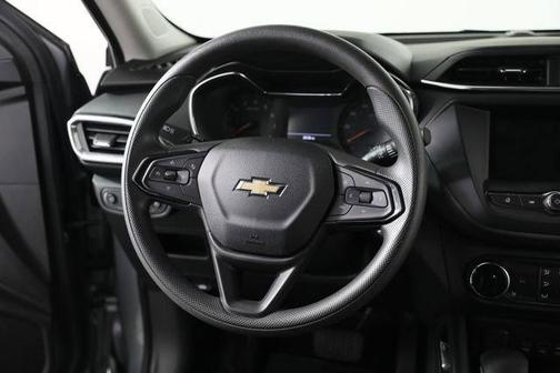 Sterling Gray Metallic 2023 Chevrolet Trailblazer LT