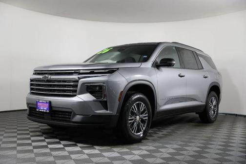 Sterling Gray Metallic 2026 Chevrolet Traverse LT