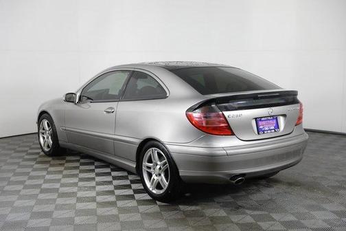 2004 Mercedes-Benz C-Class 