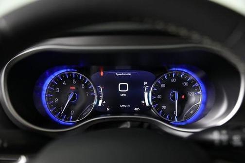 2023 Chrysler Pacifica Touring-L