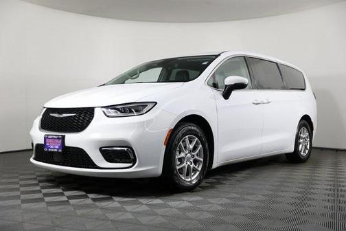 2023 Chrysler Pacifica Touring-L