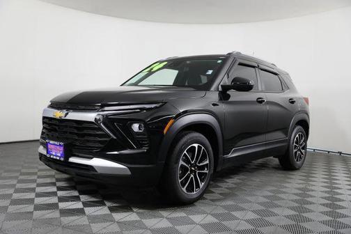 Mosaic Black Metallic 2024 Chevrolet Trailblazer LT