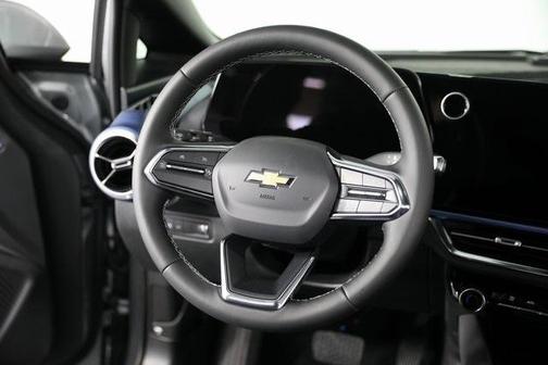 2025 Chevrolet Equinox EV LT 2
