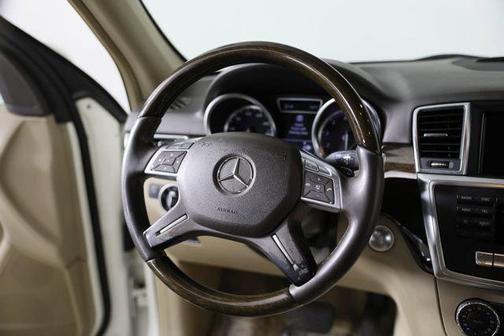 White 2012 Mercedes-Benz M-Class 4MATIC