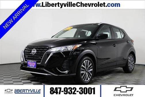 Super Black 2024 Nissan Kicks SV