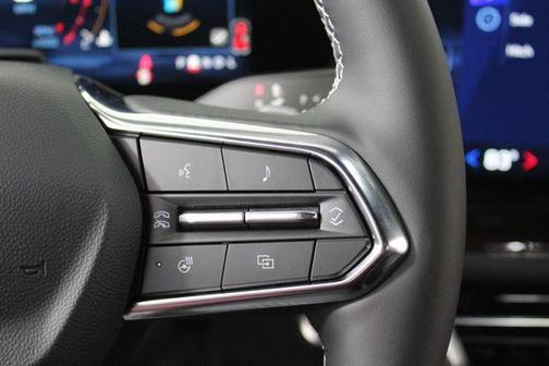 Mosaic Black Metallic 2026 Chevrolet Traverse Z71