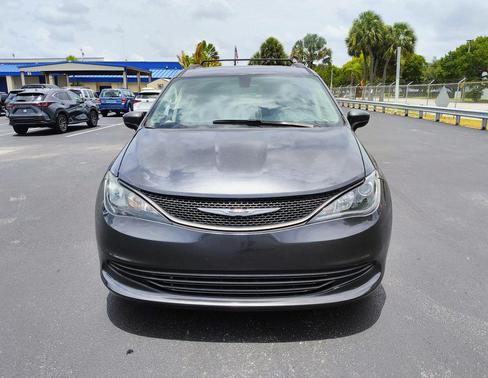 2020 Chrysler Voyager LXI