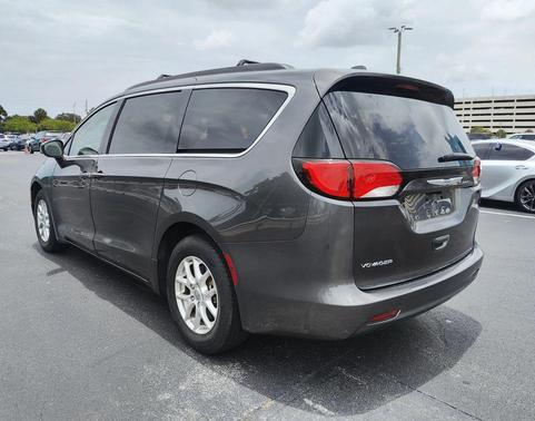 2020 Chrysler Voyager LXI