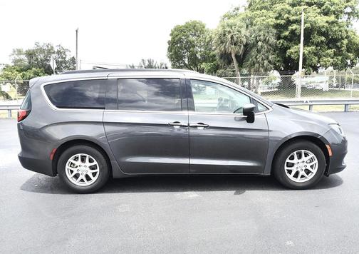 2020 Chrysler Voyager LXI