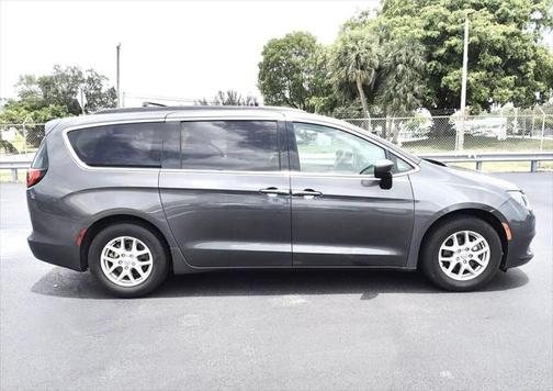 2020 Chrysler Voyager LXI