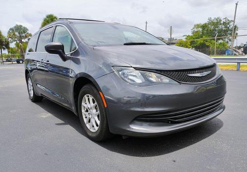 2020 Chrysler Voyager LXI