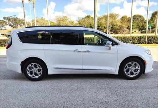 2022 Chrysler Pacifica Limited