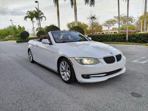 2013 BMW 328 328i Convertible 2D