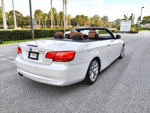 2013 BMW 328 328i Convertible 2D