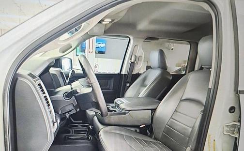 2018 RAM 2500 Tradesman Crew Cab 4x4 8' Box