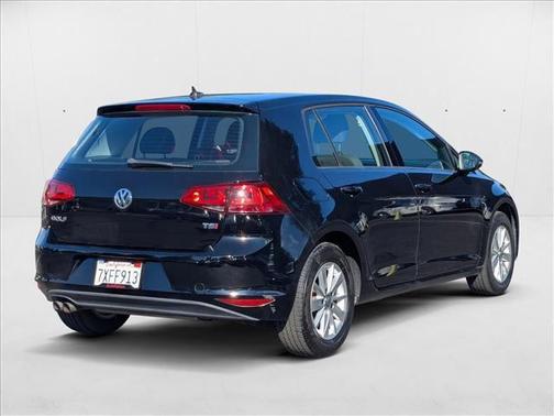 2017 Volkswagen Golf TSI S 4-Door