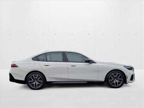 2025 BMW i5 M60