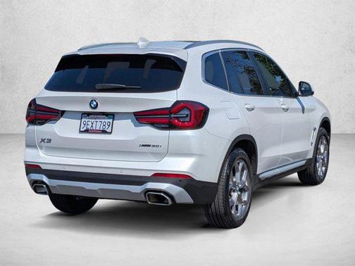 Mineral White Metallic 2023 BMW X3 xDrive30i