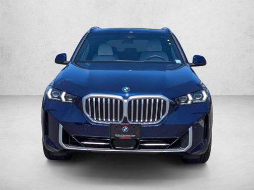 Tanzanite Blue II Metallic 2026 BMW X5 PHEV xDrive50e