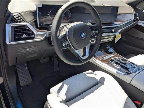 Tanzanite Blue II Metallic 2026 BMW X5 PHEV xDrive50e