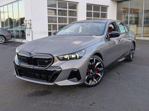 2025 BMW i5 M60