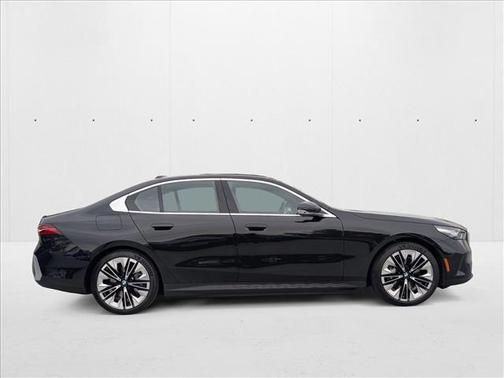 2025 BMW i5 xDrive40