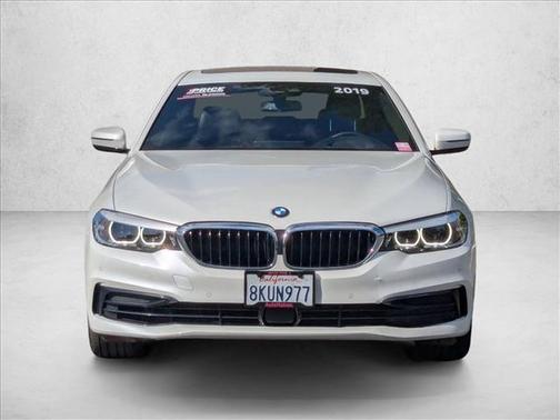 2019 BMW 540 540i