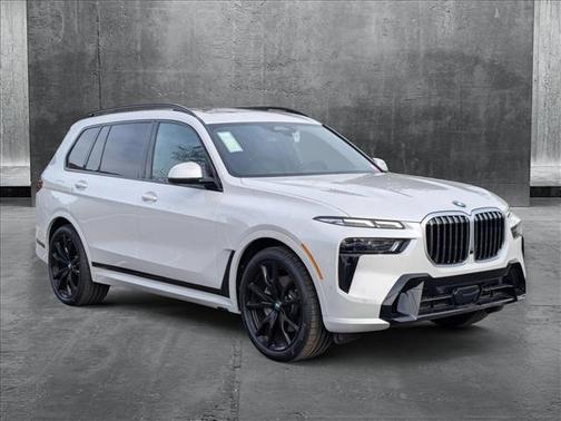 2025 BMW X7 xDrive40i