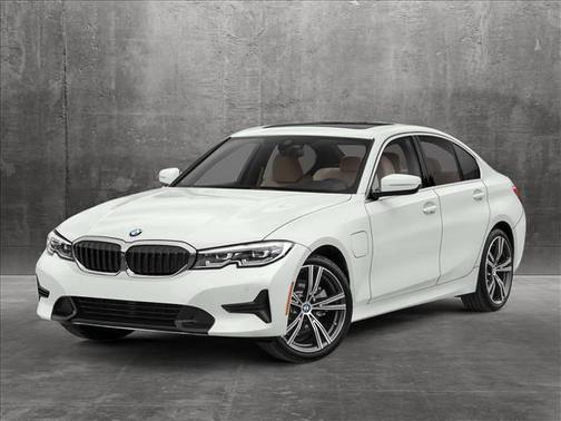 2022 BMW 330e Base