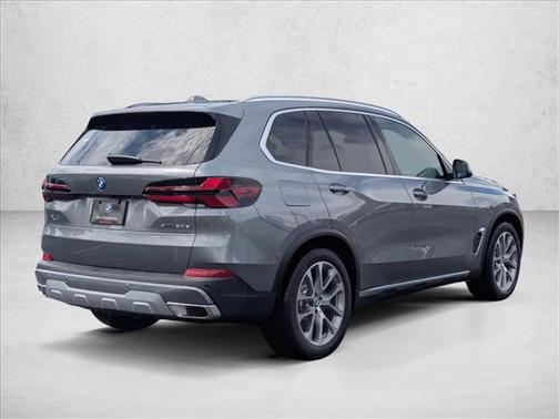 Skyscraper Grey Metallic 2026 BMW X5 PHEV xDrive50e