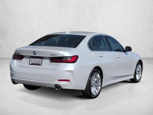 Mineral White Metallic 2025 BMW 330 xDrive