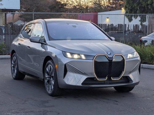 2026 BMW iX xDrive60