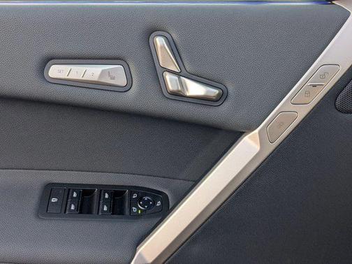 2026 BMW iX xDrive60