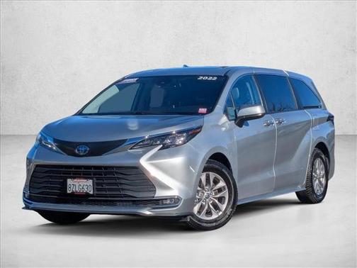 2022 Toyota Sienna XLE