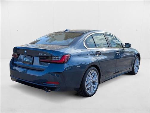 2025 BMW 330 i
