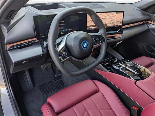 2025 BMW i5 xDrive40