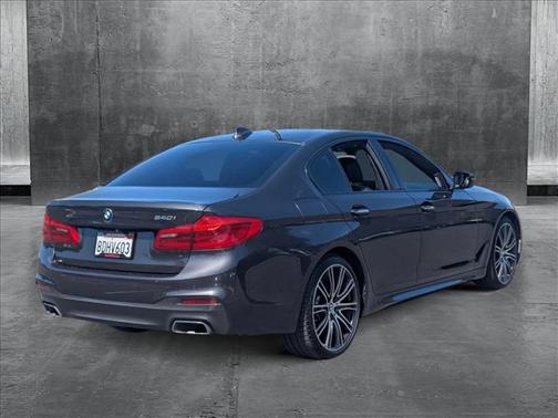 2018 BMW 540 540i