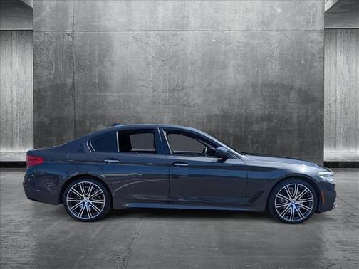 2018 BMW 540 540i