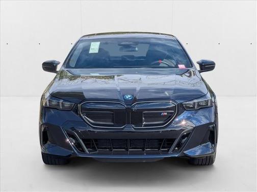 2025 BMW i5 M60