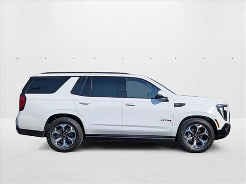 2025 GMC Yukon 4WD AT4