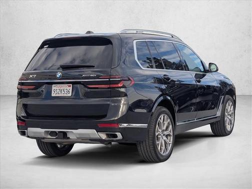 2025 BMW X7 xDrive40i