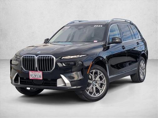2025 BMW X7 xDrive40i