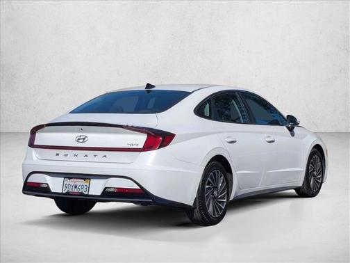 2023 Hyundai SONATA Hybrid SE