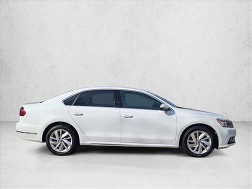 2018 Volkswagen Passat 2.0T SE