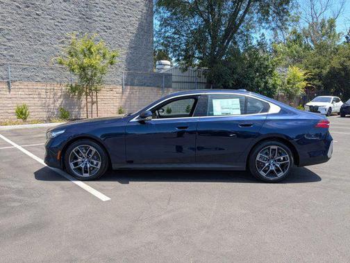 2026 BMW 530 i