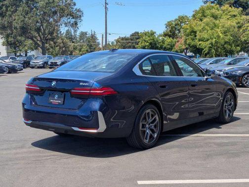 2026 BMW 530 i