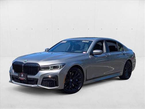 2022 BMW 740 i
