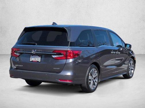 Sonic Gray Pearl 2023 Honda Odyssey Touring