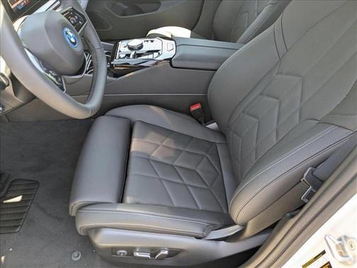 2025 BMW i5 xDrive40